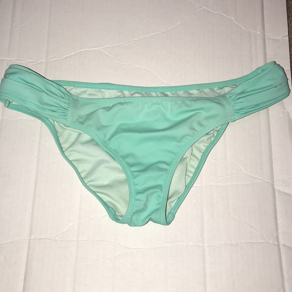 Bikini bottoms